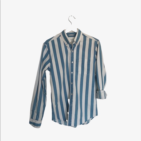 AMERICAN EAGLE CASUAL BUTTON DOWN - Picture 4 of 5